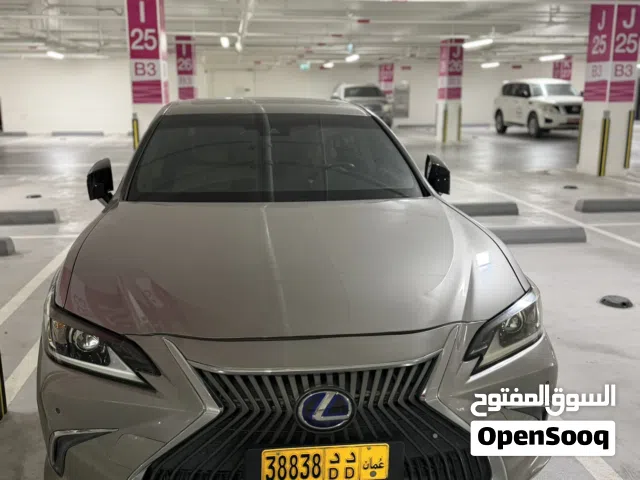 Used Lexus ES in Muscat