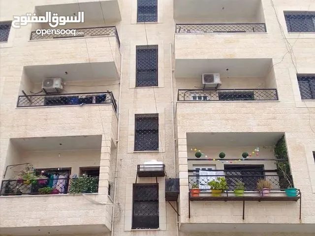 ثلاث شقق مؤجره للبيع في حي شاكر - مساحة كل شقة 107 متر