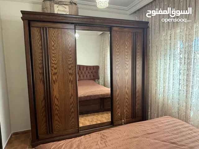 غرفه نوم مزوج مستعمله مع فرشه لانا خشب ثقيل وكاله