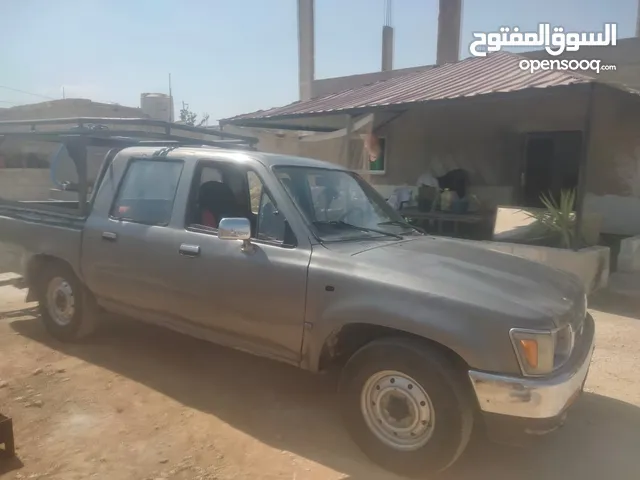 Used Toyota Hilux in Mafraq