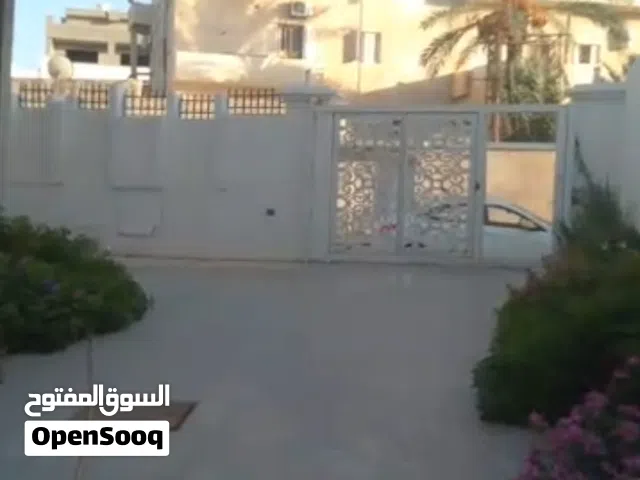 فيلا مدرسية للإيجار في السياحية