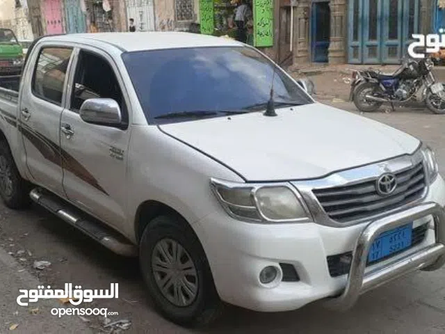 هيلوكس تويوتا غمرتين