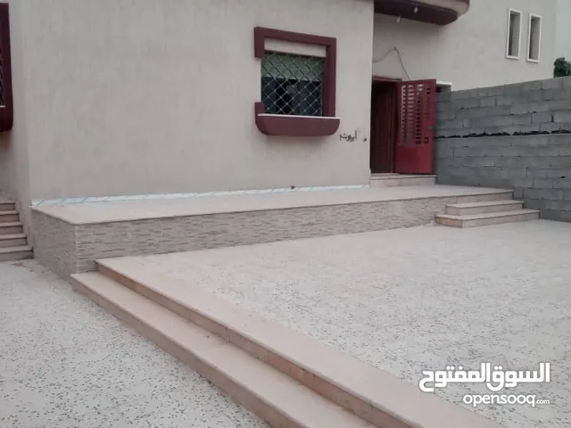 300m2 4 Bedrooms Townhouse for Rent in Tripoli Janzour