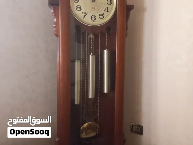ساعة أرضية فخمة للبيع (Grandfather Clock)  ساعة خشب فاخرة بتصميم كلاسيكي أنيق، قطعة ديكور مميزة