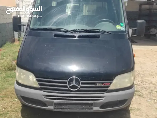 مرسيدس تجارية للبيع
