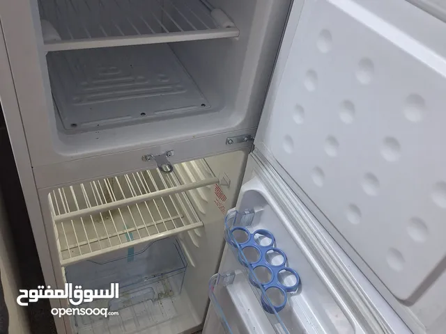 ثلاجة حجم متوسط 138 لتر