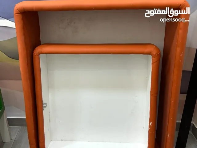 بوكس خشب منجد بحال جديد عدد 2 و خزانة مع رفوف