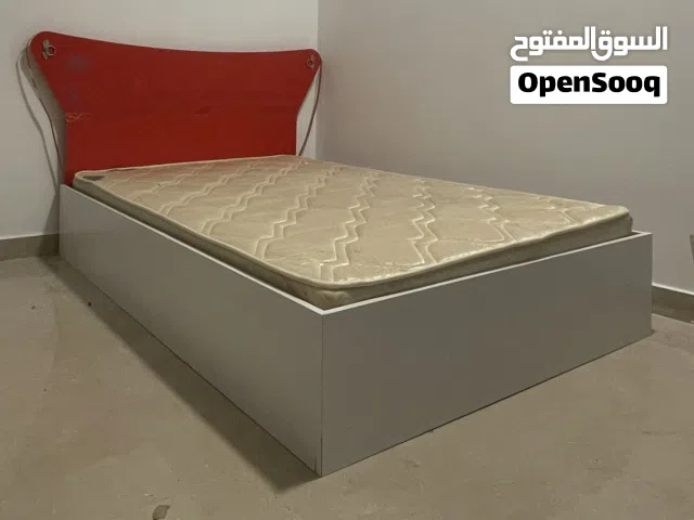 سرير أطفال جوده عاليه مع مرتبة راحة