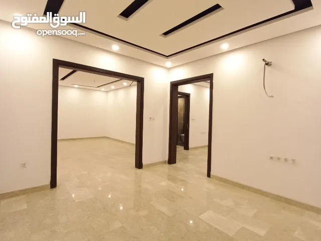 160 m2 3 Bedrooms Apartments for Rent in Al Riyadh Ishbiliyah