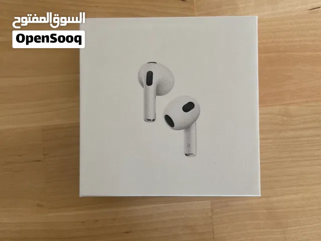 سماعات جديدة شبيهة لسماعات ابل للإصدار الثالث بجودة عالية جديدة متوفرة كمية