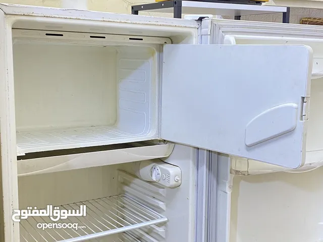 ثلاجة ايريال الطول 130 سم عرضها 65 سم