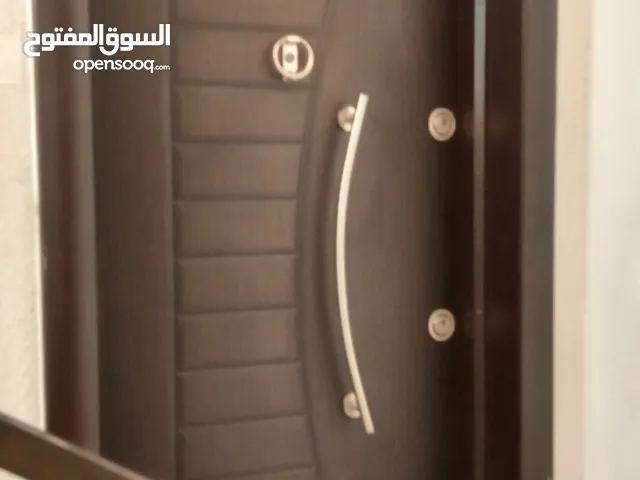 150 m2 3 Bedrooms Apartments for Sale in Zarqa Iskan Al Batrawi