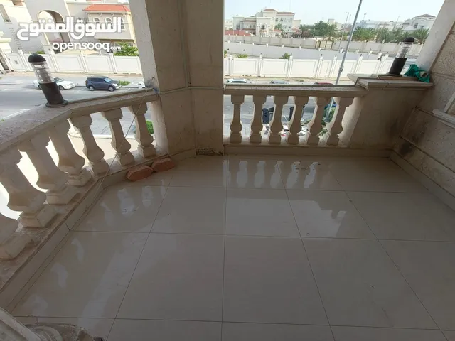 متوفر شقة للايجار في ابو ظبي محمد بن زايدغرفة وصالة