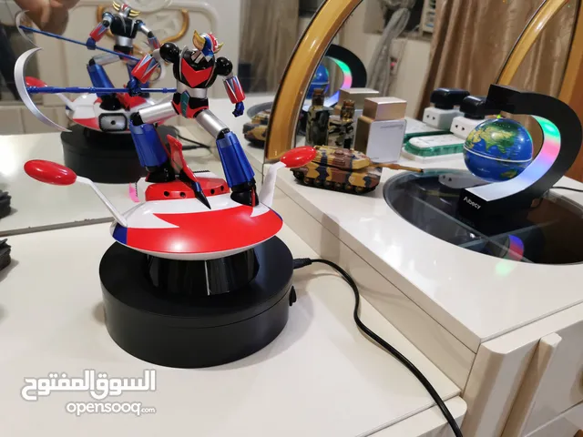 قاعدة دوارة لعرض المنتجات والانتيكات