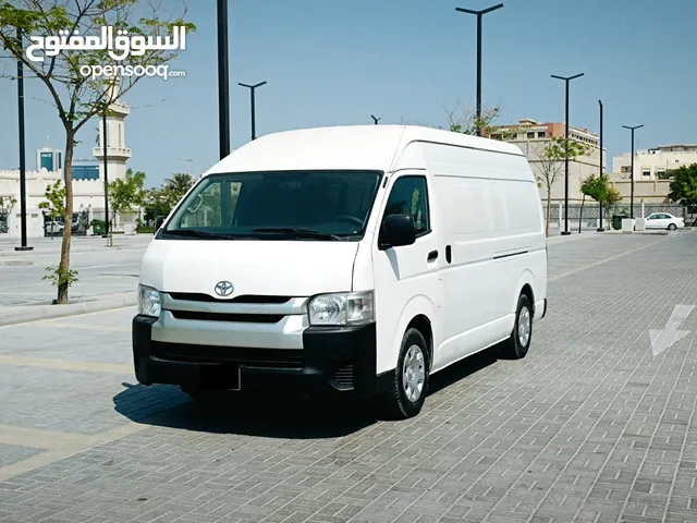 Toyota Hiace Cargo Highroof 2016 - Good Condition - Bahrain Agency