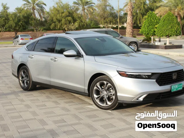 هوندا اكورد EX2024 شبه جديده، تم تركيب جميع القطع وكااااله للي يدور النظيف يتفضل