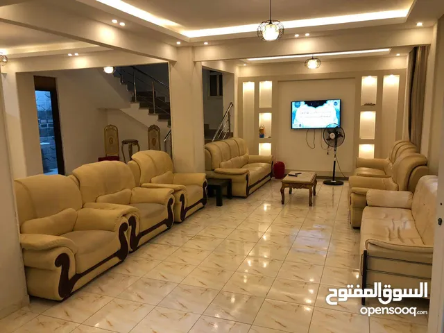 300 m2 5 Bedrooms Villa for Rent in Giza 6th of October