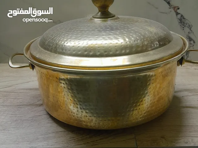 طنجرة نحاس نحاس صب ثقيلة حجم كبير سعة 7لتر وأكثر بحاله ممتازة جدا