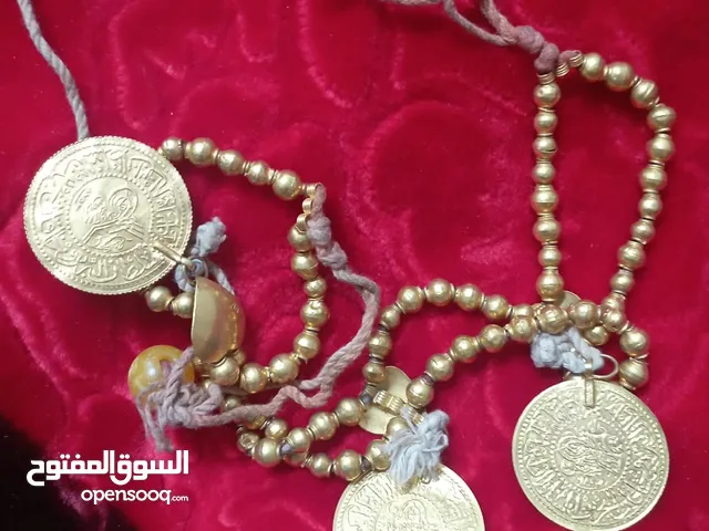 قلاده من الذهب الخالص ترجع لاكثر من 200 عام