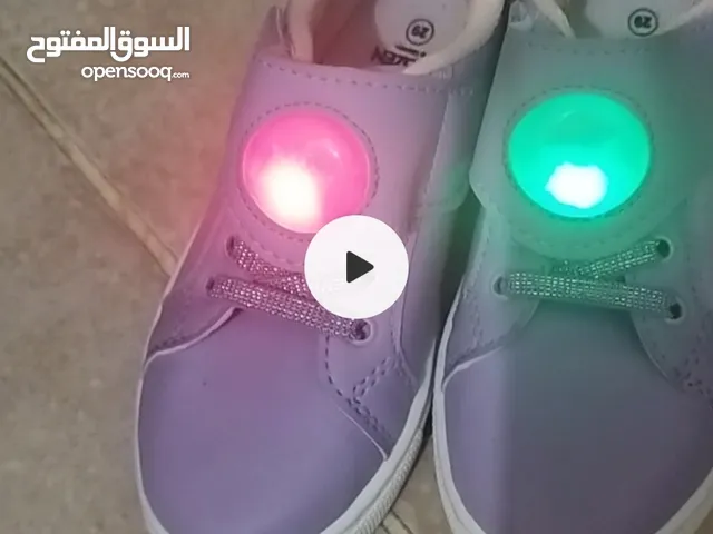 حذاء بناتي