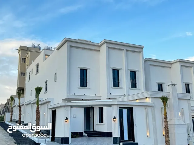 300 m2 4 Bedrooms Townhouse for Sale in Khamis Mushait Al Raqi