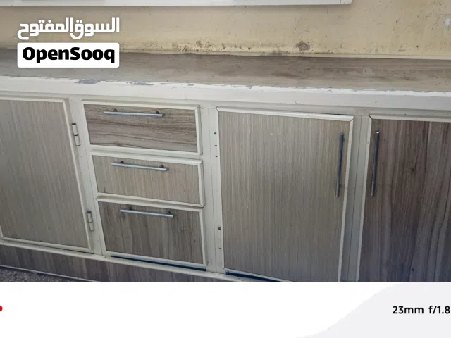 كاونتر مترين ونص سعر 300 قطعتين وبي مجال مستعجلين على البيع