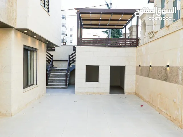 380m2 4 Bedrooms Apartments for Sale in Amman Khalda
