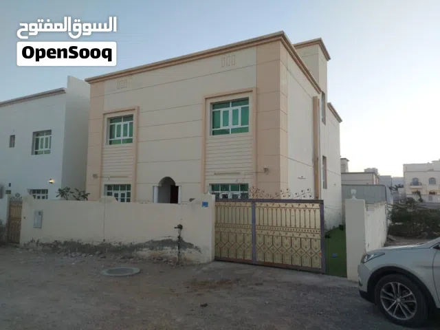 للبيع فيلا طابقين بالعامرات السادسة من مالك المنزل مباشره