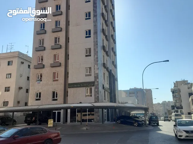 شقة للايجار ب حولي شارع تونس الشقه بروف سطح مجهز الايجار  الشهري