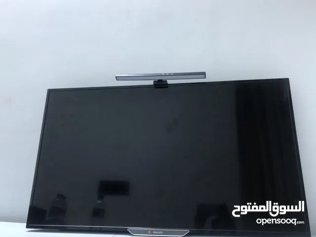 شاشه سمارت تشغل نتفلكس يوتيوب فيها اضائه من الجانب