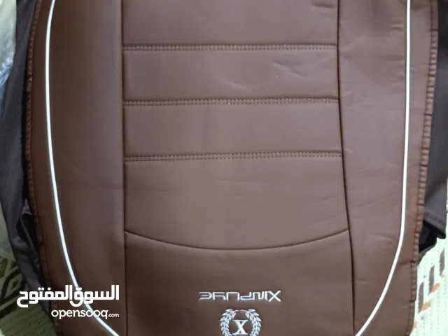 دوشمه سياره جلد اصلي. كامله. جديده مابيه اي نقص