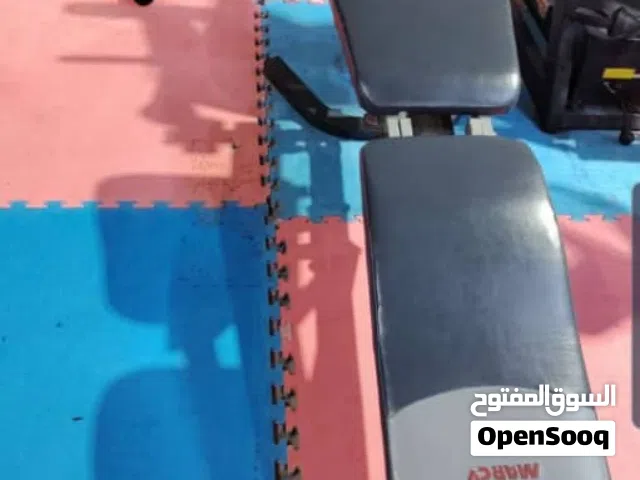 معدات صالة رياضية