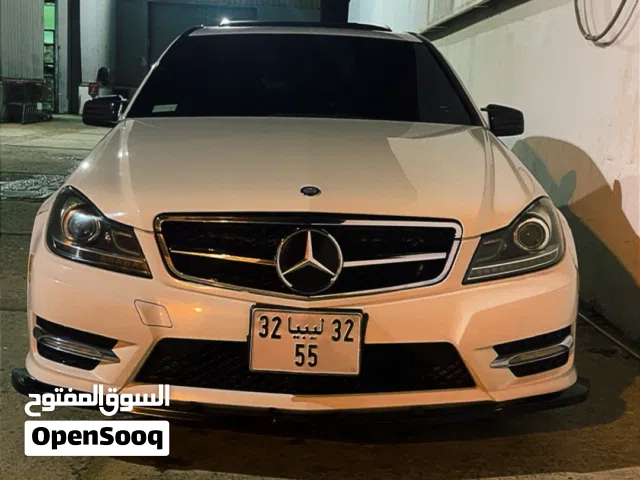 طرف واحد في ليبيا w204 محرك 55  m273 AMG