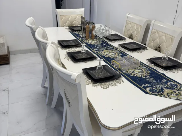 مائدة طعام للبيع سعر 65ريال قابل