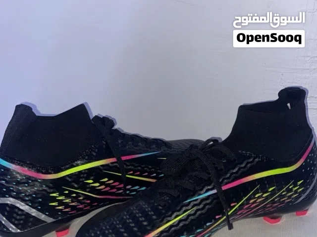 جوتي كرة قدم  للبيع –  المقاس 43