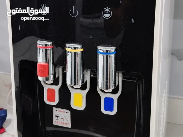 للبيع كولر ماء مع جهاز التحلية