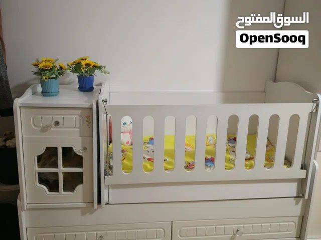 سرير اطفال