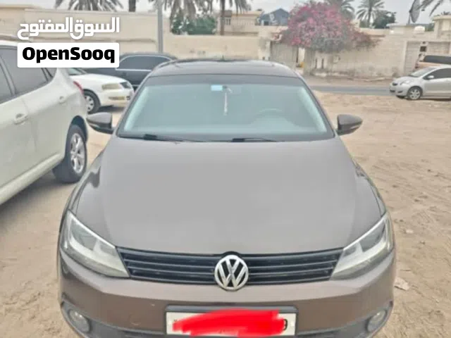 2014 فولكسفاغن جيتا Standard