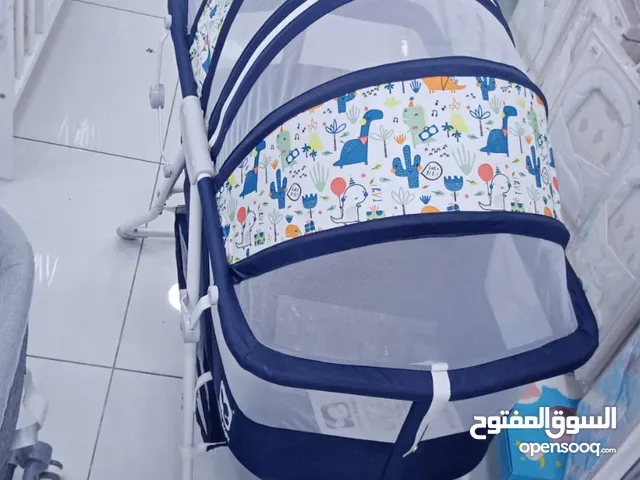 سرير اطفال نظيف استخدام فتره الاربعين ب 13