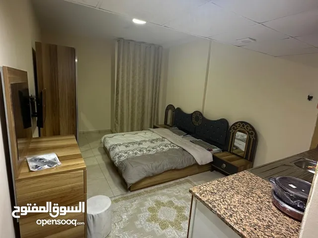 استوديو مفروش للإيجار الشهري – الروضة، عجمان خلف مطعم ليالي بيروت – قريب من شارع الشيخ عمار مفروش