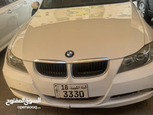 للبيع BMW 320i موديل 2008