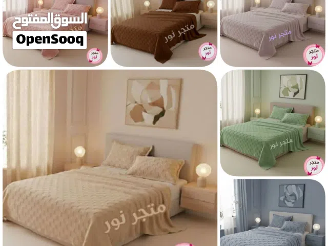 البيع جملة وقطعة متوفر اخر كمية منها بطانية مع وجهين مخدة ..