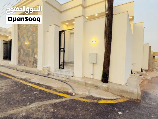 130 m2 3 Bedrooms Townhouse for Sale in Tripoli Ain Zara