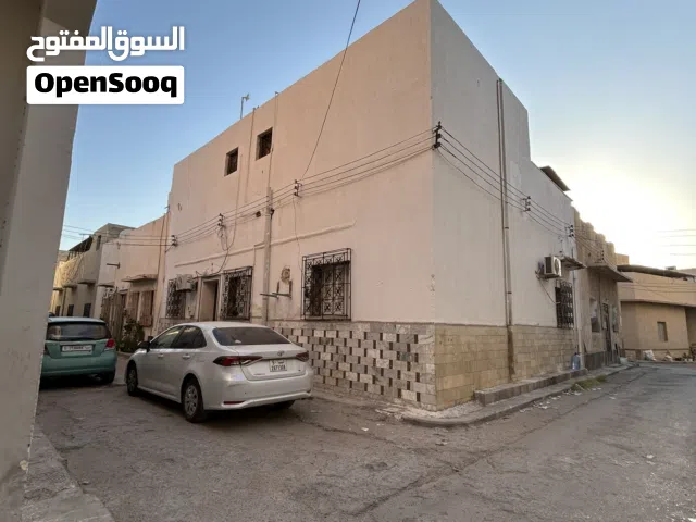 حوش فوسط البلاد