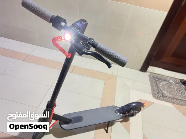 سكوتر كهربائي للبيع مع شاحنه