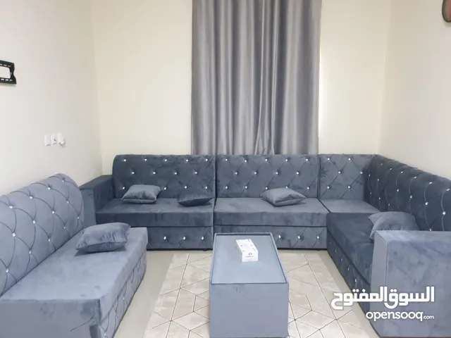 لايجار الشهري شقه غرفة وصالة مفروشة بكورنيش عجمان