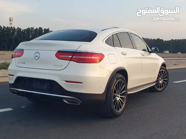 مرسيدس GLC 250 خليجي 2018 فل اوبشن نظيفة جداً صبغ وكالة وبحالة الوكالة تبريد وتدفئه مقاعد