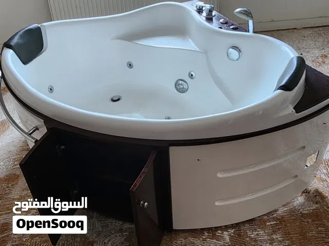 جاكوزي لشخصين مستعمل بحالة ممتازة