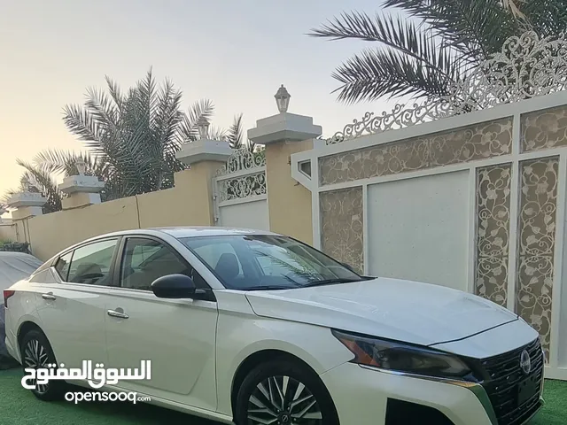 Used Nissan Altima in Sharjah