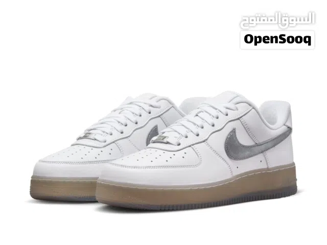 بوت Nike Air Force 1 اصلي وجديد نمرة 45.5